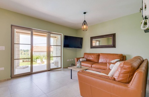 Vizinada Villa | 8 Persons, pool, garden, air condition,barbecue, small outdoor gym