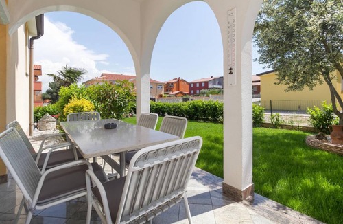Kastel House | 80 m² House ∙ 3 bedrooms ∙ 4 guests