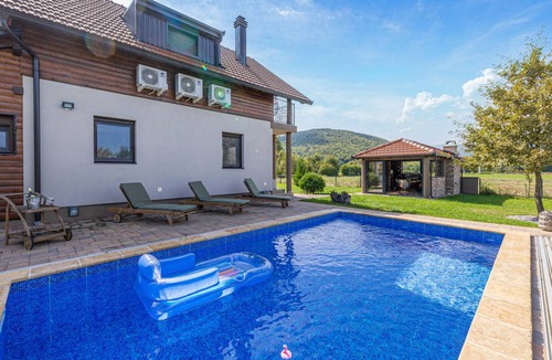 Gospic House | 81 m² House ∙ 2 bedrooms ∙ 6 guests