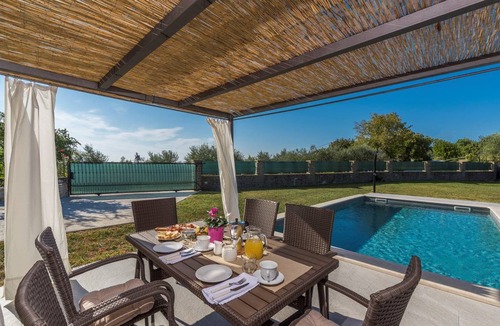 Groznjan House | 82 m² House ∙ 2 bedrooms ∙ 6 guests