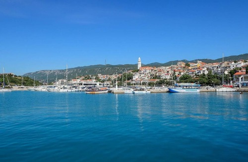 Novi Vinodolski Apartment | 85 m² Apartment ∙ 3 bedrooms ∙ 5 guests