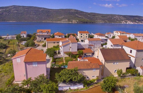 Poljica Apartment | 86 m² Apartment ∙ 3 bedrooms ∙ 7 guests