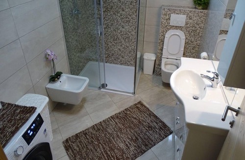 Slavonski Brod Apartment | 90 m² Apartment ∙ 3 bedrooms ∙ 8 guests
