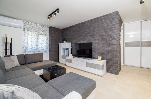Rab Apartment | 91 m² Apartment ∙ 2 bedrooms ∙ 6 guests