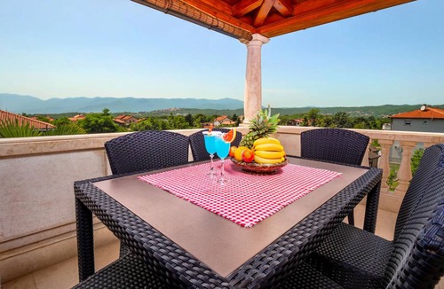 Viskovo Apartment | 94 m² Apartment ∙ 3 bedrooms ∙ 5 guests