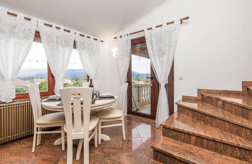 Viskovo Apartment | 94 m² Apartment ∙ 3 bedrooms ∙ 5 guests
