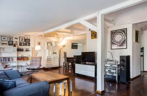 Đeram Apartment | A Lovely, Sunny, Large Artistic Loft in Belgrade