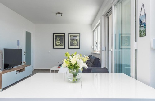 Novalja Apartment | Adris, modern & spacious apartment for 6
