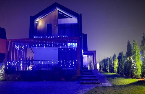 Tunari Apartment | AGrey frame Residence Villas
