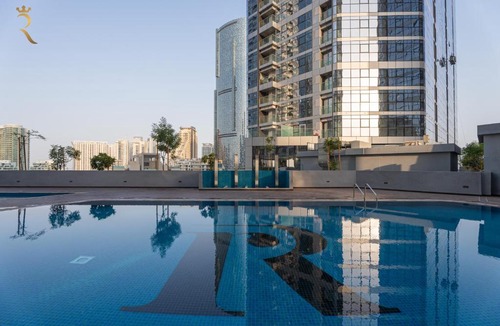 Abu Dhabi Apartment | Al Reem 1BR - Stylish Luxe Stay Escape