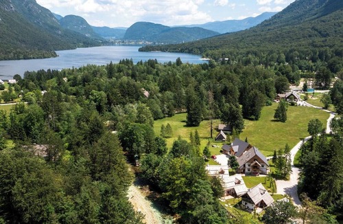 Ukanc Apartment | ALPIK Chalets - Bohinj - A5 - Duplex Three-Bedroom App - Balcony - Fireplace
