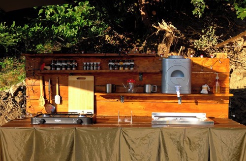 Petrosani House | Amanita Wild Camper - Where the forest breathes and reality softens