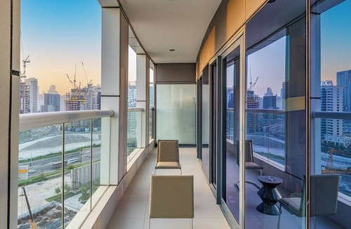 Business Bay Apartment | Amazing 1BR, 10 mins to Burj Khalifa