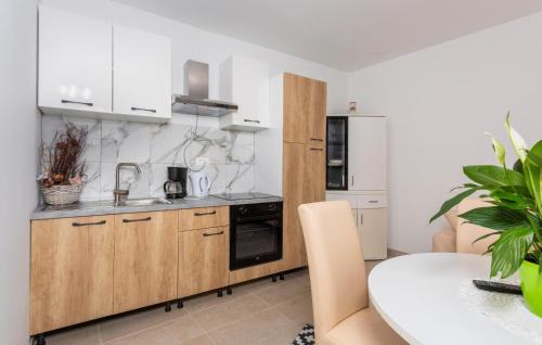 Stara Baska Apartment | Amazing Apartment In Stara Baska With Wifi