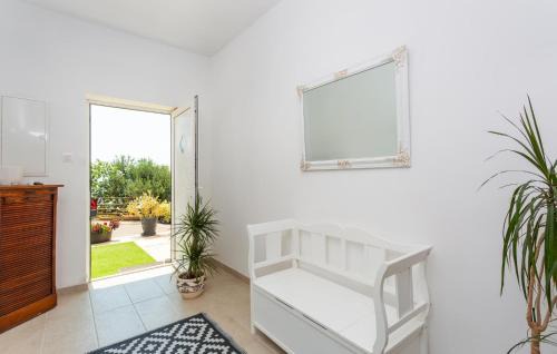 Stara Baska Apartment | Amazing Apartment In Stara Baska With Wifi