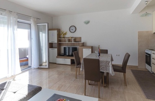 Komarna Apartment | Amazing apartment in Klek