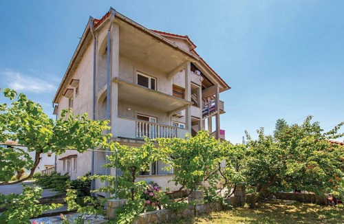 Lopar Apartment | Amazing apartment in Lopar with WiFi