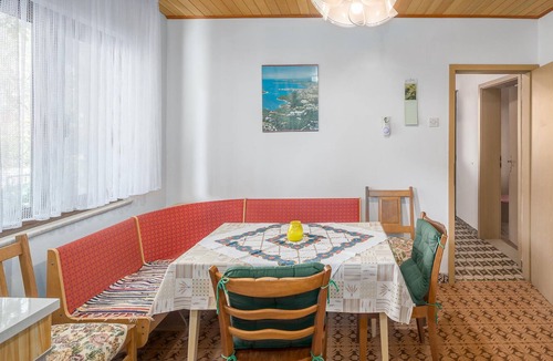 Brulo Apartment | Amazing Apartment in Porec With Wifi and 2 Bedrooms