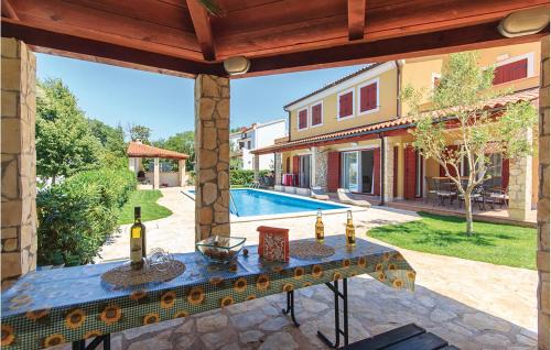 Banjole Apartment | Amazing Apartment In Volme With Wifi
