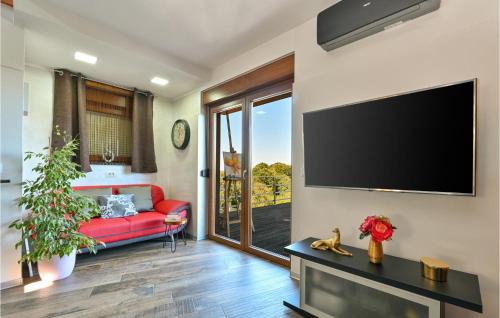 Varazdin House | Amazing Home In Radovan With Sauna