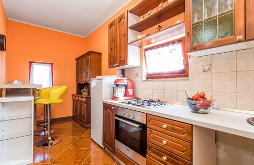 Ogulin House | Amazing home in Bosiljevo with kitchen