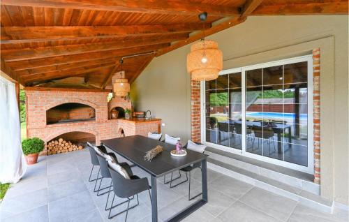 Bjelovar House | Amazing Home In Gornje Plavnice With Sauna