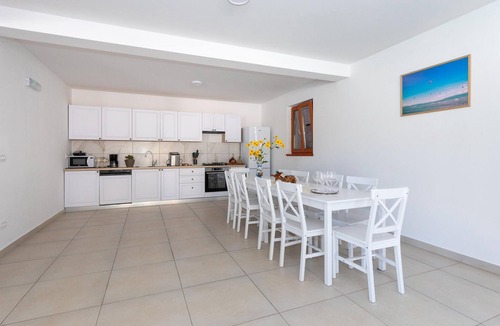 Momici House | Amazing home in Kula Norinska with WiFi
