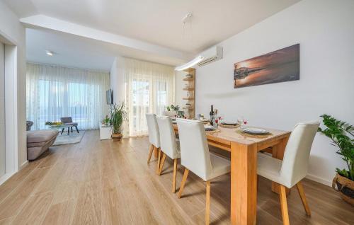 Rudine House | Amazing Home In Kastel Novi