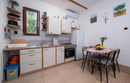 Kavran House | Amazing Home In Kavran With Wifi