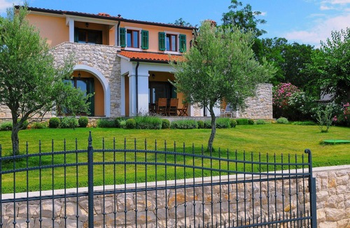 Stanisovi House | Amazing home in Koromacno with WiFi