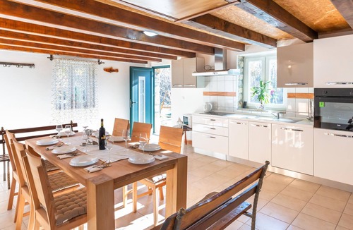 Lokvicici House | Amazing home in Lokvicici
