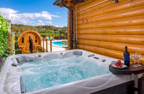Petrinja House | Amazing home in Petrinja with Wi-Fi