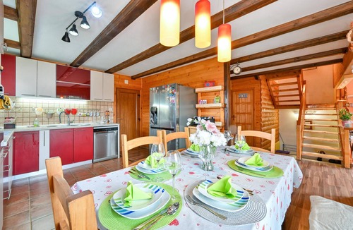 Donja Stubica House | Amazing home in Pustodol with sauna