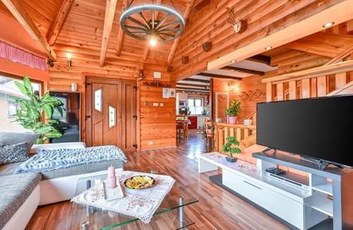 Donja Stubica House | Amazing home in Pustodol with sauna