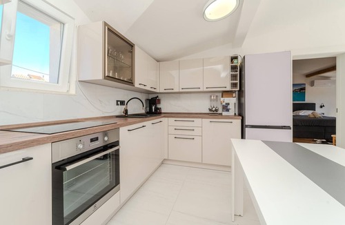 Rtina House | Amazing home in Razanac