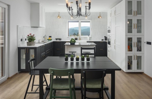 Buzet House | Amazing home in Strped with WiFi