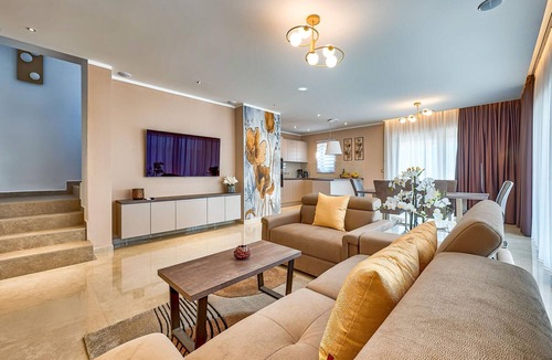Brgod House | Amazing home in Trget with kitchen