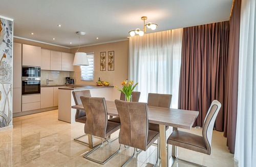 Brgod House | Amazing home in Trget with kitchen