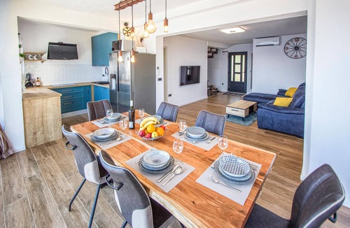 Zavala House | Amazing home in Zavala