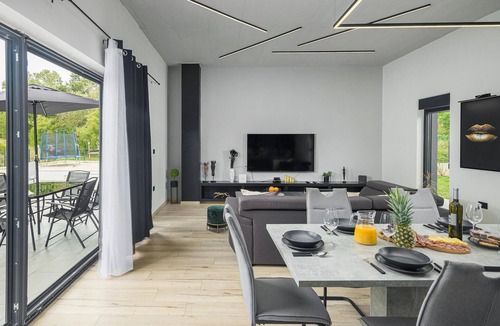 Muzini House | Amazing home in Zminj