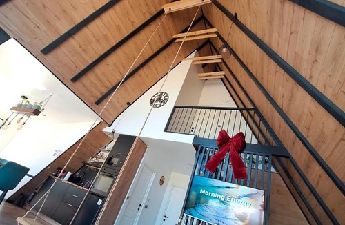 Sisesti Cabin | Amos Aframe