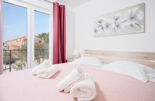 Vrboska Apartment | Antonella