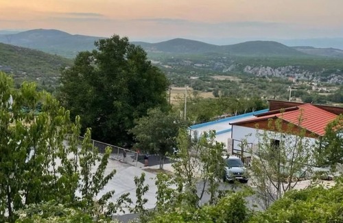 Donji Dolac House | Anwesen "Poljicko imanje" mit eigenem Pool by Interhome