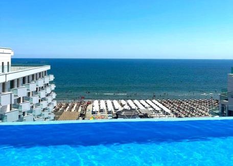 Mamaia-Sat Apartment | Ap family GLaMour in Infinity Beach Resort Pools & SPA