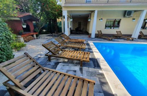 Kastel Novi Apartment | Ap Villa Isabella with private pool