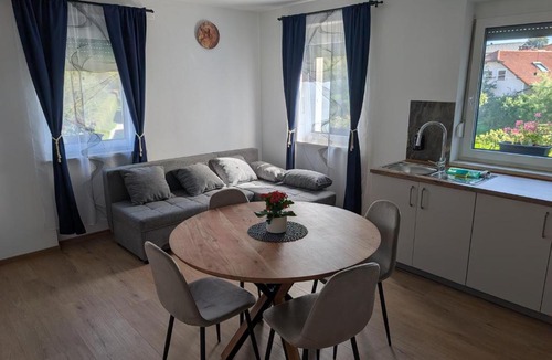 Postojna Apartment | Apartma Pod Kostanjem