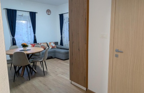Postojna Apartment | Apartma Pod Kostanjem