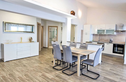 Kastel Stari Apartment | apartman 2 by Interhome