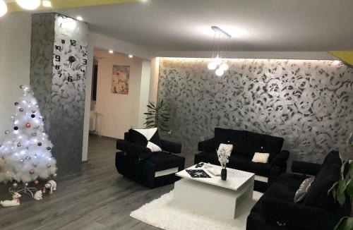 Pale Apartment | Apartman Alex