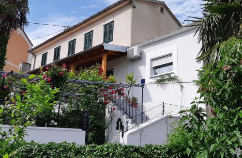 Bribir Apartment | Apartman KATE*WIFI/Parking/AC/Grill